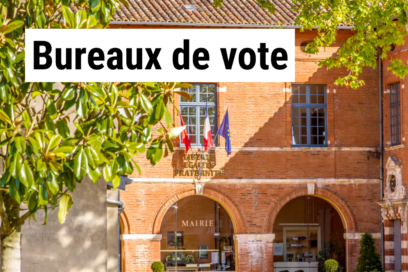 Photo de la façade de la Mairie avec écrit "bureaux de vote" - Agrandir l'image, fenêtre modale