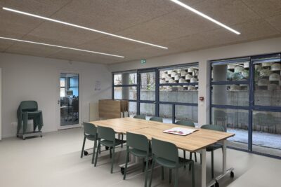 photo paysage d'une salle de réunion - Agrandir l'image 3 sur 3, fenêtre modale