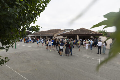 Rentrée scolaire photo depuis la cour d'école