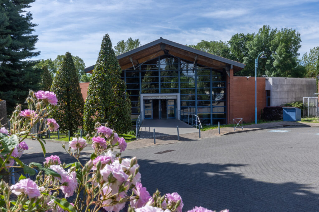 Photo de la façade de la Médiathèque - Agrandir l'image, fenêtre modale