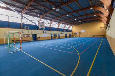 Photo d'un gymnase pour terrain de handball - Agrandir l'image 7 sur 8, fenêtre modale