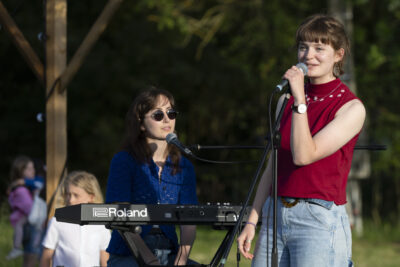 Une chanteuse et sa pianiste - Agrandir l'image 11 sur 20, fenêtre modale